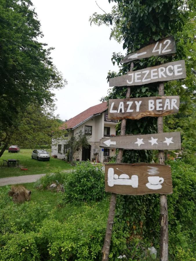 Lazy Bear Hotel Jezerce Buitenkant foto
